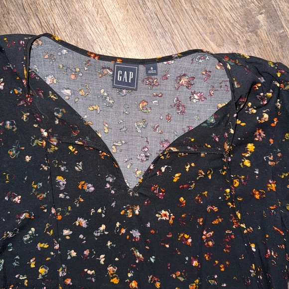 GAP • Black Floral Trapeze Dress - Picture 4 of 13